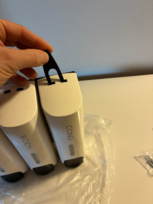 Douche zeep dispenser | Muurbevestiging | Diverse zeepsoorten | Met teksten als in een hotel