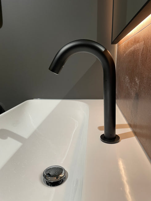 A- klasse Ultima Sensorkraan | Zwart | Touchless kraan | Toiletruimte | Mat Zwart | Minimalisme