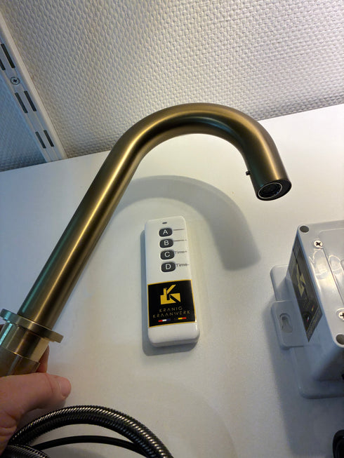 A- klasse Ultima Sensorkraan | Geborsteld Goud | Touchless kraan | Toiletruimte | Instelbaar | Goud | Minimalisme