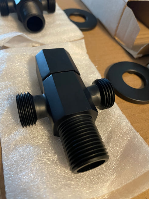 Hoekstopkraan | 1/2 Duims | Hoekig ontwerp | Installatiebenodigdheden | Om de kraan op de waterleiding te kunnen monteren