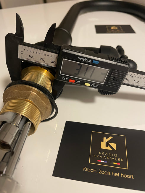 Landelijk én Industrieel | Mengkraan | Uittrek slang | Veronica | Oud Goud en Zwart