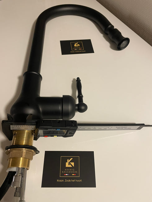 Landelijk én Industrieel | Mengkraan | Uittrek slang | Veronica | Oud Goud en Zwart