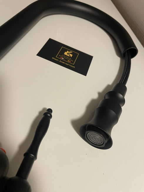 Landelijk én Industrieel | Mengkraan | Uittrek slang | Veronica | Oud Goud en Zwart