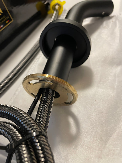 Sensorkraan aan de wand | Koud waterkraan | Voorwaarts | 2.30v en BATT