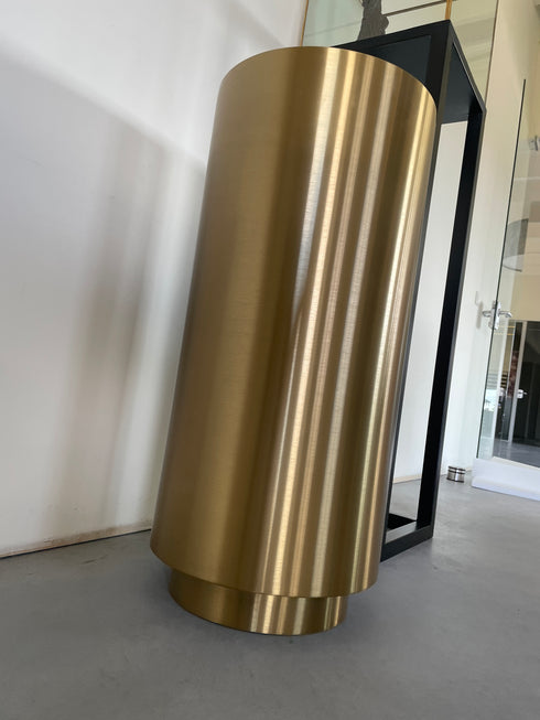 Waszuil | Staande wasbak | Vrijstaande fontein | De verzuiling | Goud