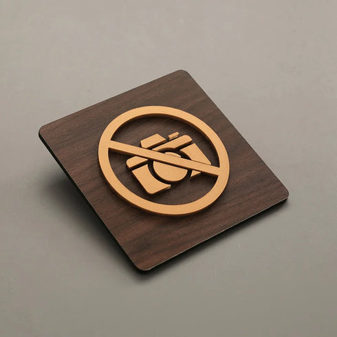 Duidingsbordjes en bewegwijzering | Kantoortekens en verblijfsruimtes | Goud op hout | Minimalistisch