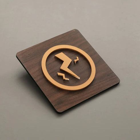 Duidingsbordjes en bewegwijzering | Kantoortekens en verblijfsruimtes | Goud op hout | Minimalistisch