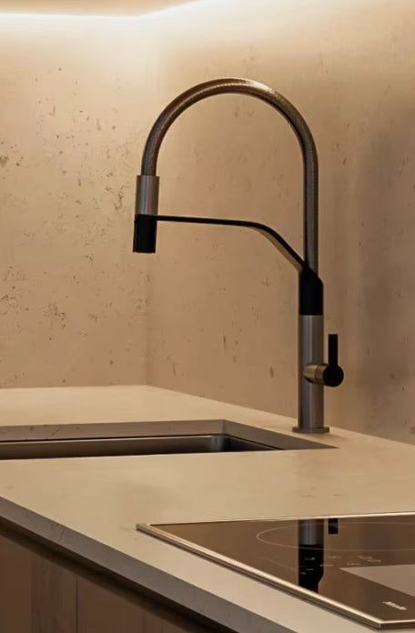 High-end | Design Keukenkraan | Keuken mengkraan met flexibele slang en sproeikop | The mount