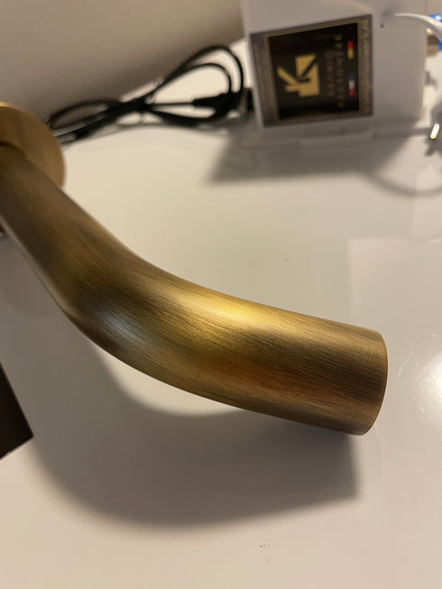 Sensorkraan aan de wand | Koud waterkraan | Voorwaarts | 2.30v en BATT