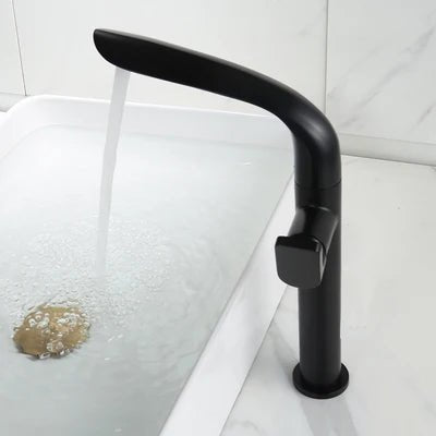 Fontein en wastafelkraan | Minimalisme | Sixtine | Badkamer