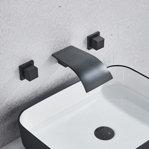 Design | Bad en wastafel mengkraan | Knoppen | Gebogen Spa | Mat zwart