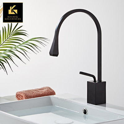 Design Mengkraan | De gehoekte druppel van Zwart | Hoog of laag model