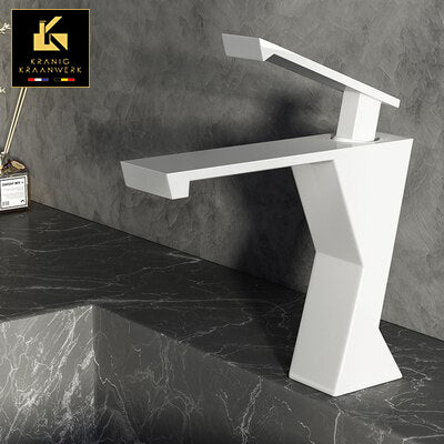 Badkamer | Design Mengkraan | Wastafel en fonteinkraan | X en Y| Minimalisme