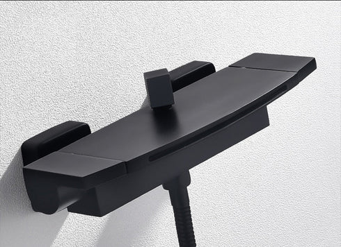 Design | Ligbadkraan met handdouche | Wand montage | Uit de plaat met apparaat