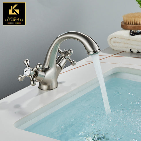 Industrieel en Landelijk | Badkamer en of keukenkraan | Cedrica | Goud Zwart Chroom RVS