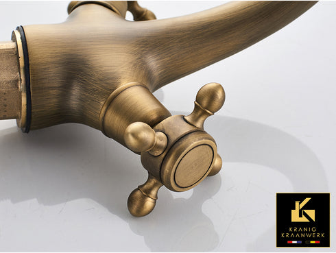 Industrieel en Landelijk | Badkamer en of keukenkraan | Cedrica | Goud Zwart Chroom RVS