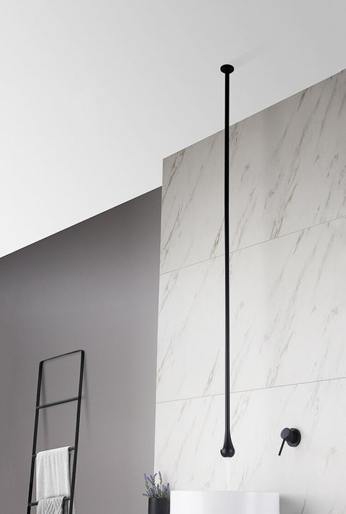 Badkamer | Hangende kraan | Bediening aan de wand | The Long drop | Minimalisme