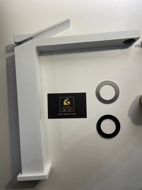 Fontein en wastafel mengkraan | NEW Quinn | Hoog en laag model | Wit Zwart Goud Blauw | Minimalisme