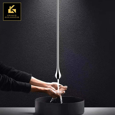 Badkamer | Hangende kraan | Bediening aan de wand | The Long drop | Minimalisme