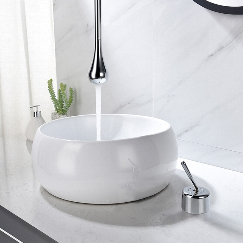Dit is een maatwerk product. U geeft aan wat de gewenste lengte is rekenend van plafond tot aan uiteinde uitstroom monding. (dus de totaal lengte van al het kraanwerk bij elkaar) Vanwege het maatwerk vragen wij u om 10 dagen geduld. Betreft het bestellen van de materialen en het op maat maken en assemblage.