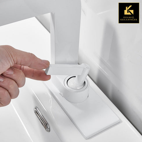 Wastafel en fonteinkraan | Kracht en rank | Minimalisme