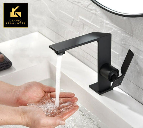 Badkamer | Design Mengkraan | Wastafel en fonteinkraan | Vlakkend Plat | Minimalisme