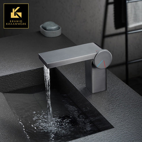 Badkamer | Design Mengkraan | Wastafel en fonteinkraan | De brede greep | Minimalisme